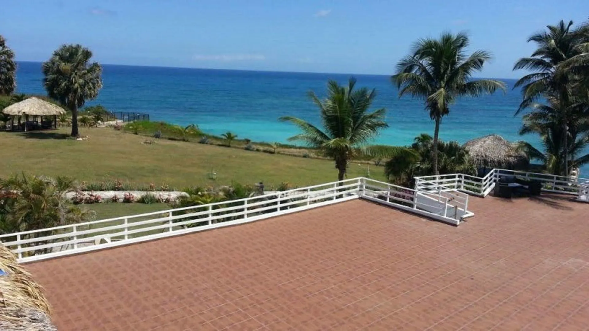 Hotel El Quemaito - Luxury Oceanfront Retreat Barahona